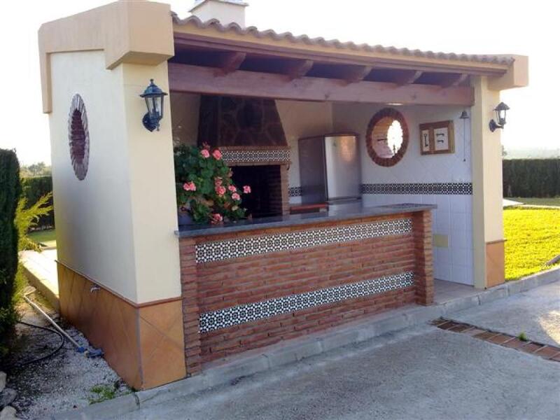 3 bedroom Country House for Long Term Rent