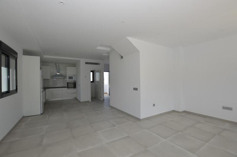 3 slaapkamer Gezinswoning voor lange termijn huur