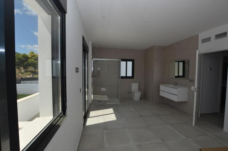 3 slaapkamer Gezinswoning voor lange termijn huur