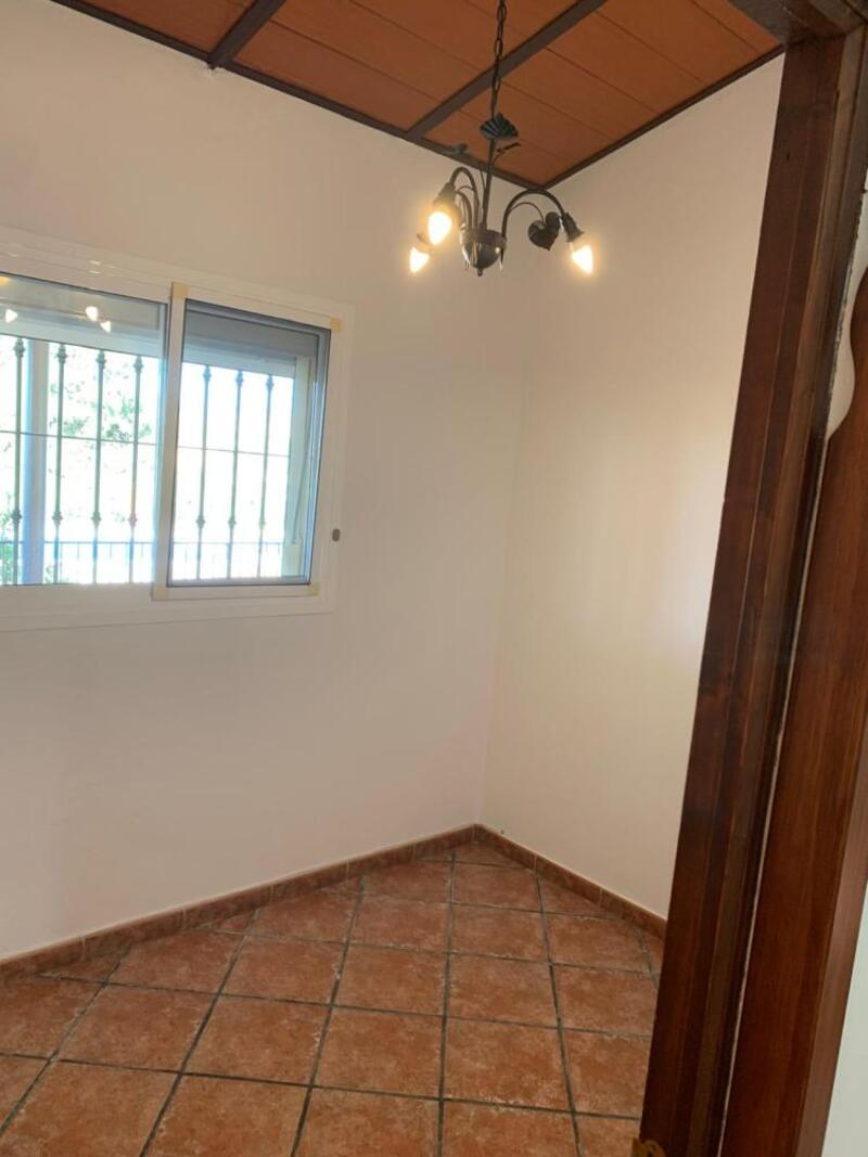 3 bedroom Villa for Long Term Rent