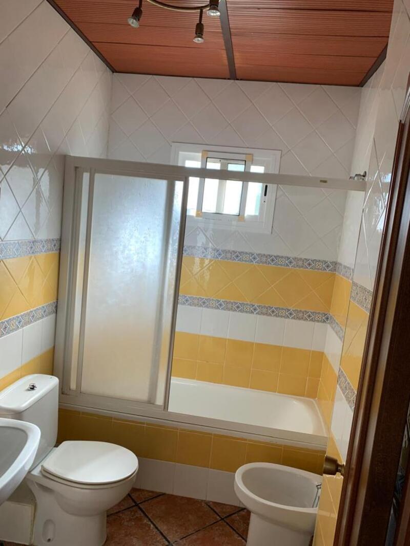 3 bedroom Villa for Long Term Rent