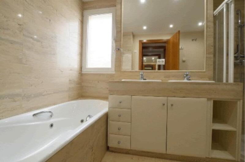 2 bedroom Apartment for Long Term Rent