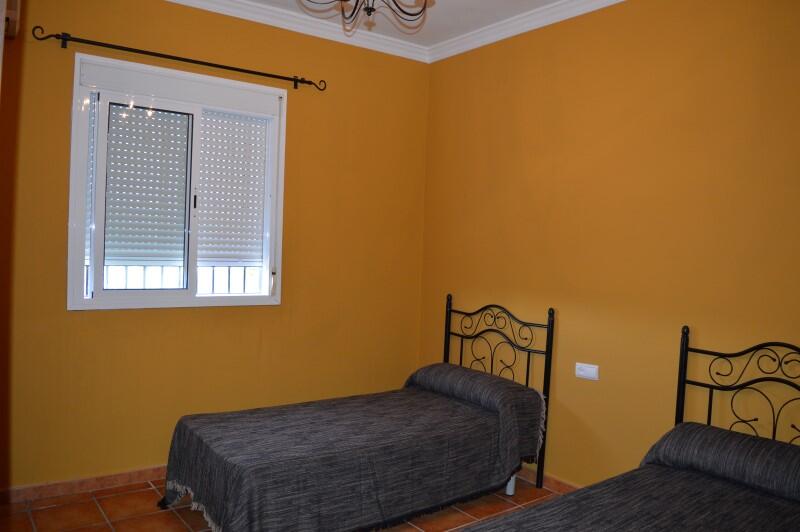 3 bedroom Country House for Long Term Rent