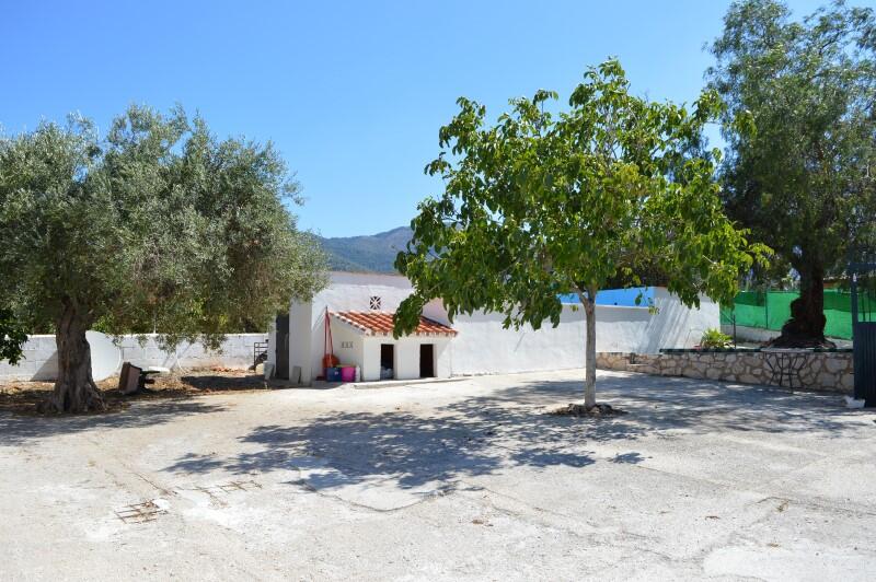 3 bedroom Country House for Long Term Rent