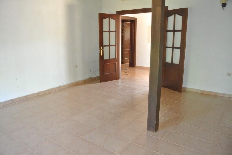 3 bedroom Country House for Long Term Rent