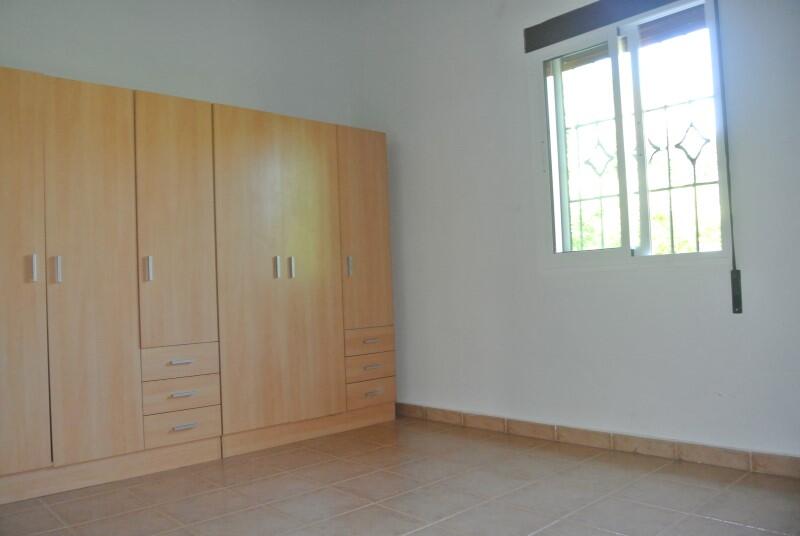 3 bedroom Country House for Long Term Rent