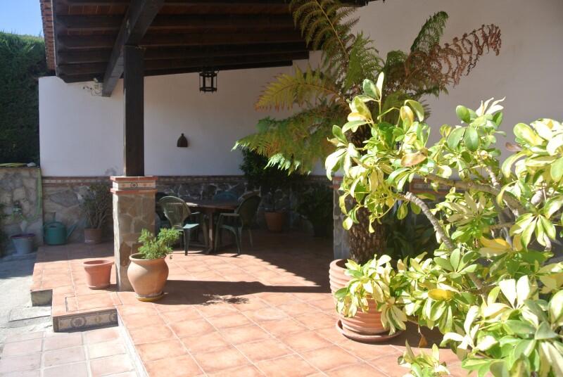 3 bedroom Country House for Long Term Rent