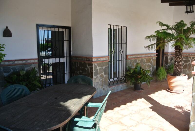 3 bedroom Country House for Long Term Rent