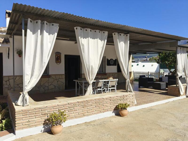 2 bedroom Villa for Long Term Rent