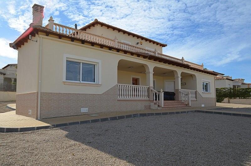 4 Cuarto Villa en venta