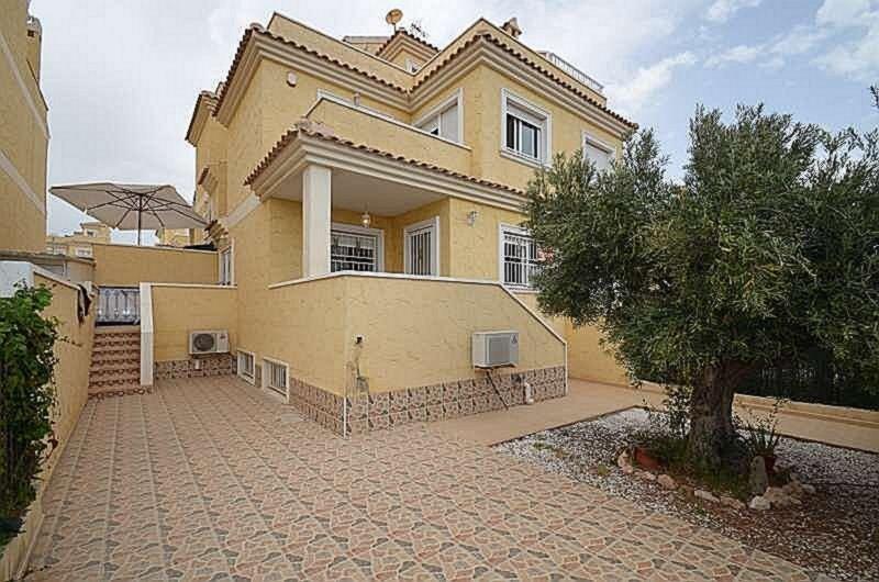 Duplex zu verkaufen in Torrevieja, Alicante