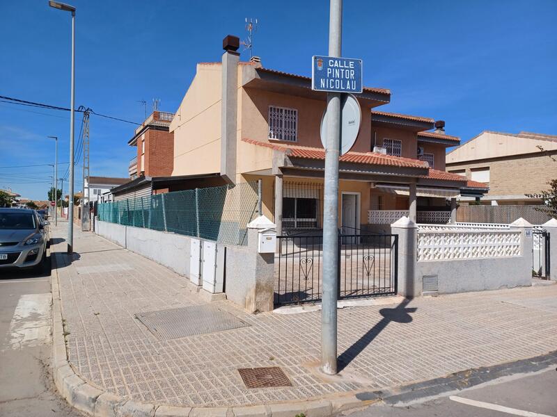 вилла продается в Los Alcazares, Murcia