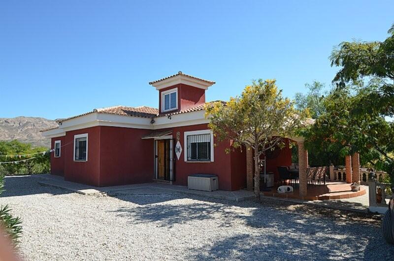 Villa en venta en Calasparra, Murcia