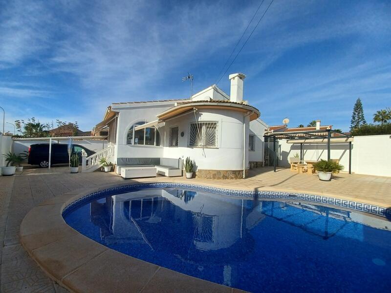 3 slaapkamer Villa Te koop