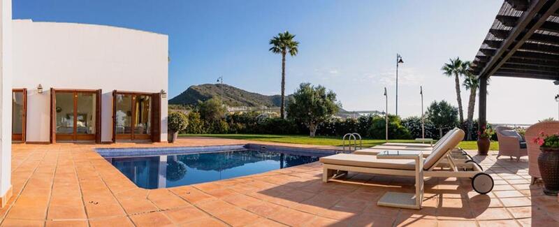 5 Cuarto Villa en venta