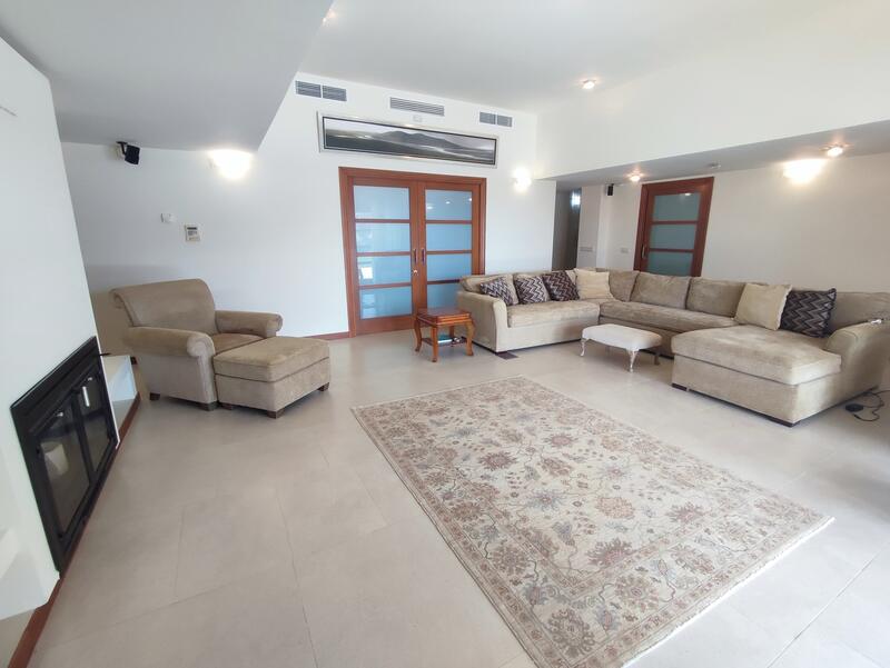 4 Cuarto Villa en venta