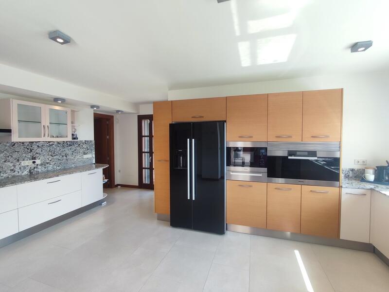 4 Cuarto Villa en venta