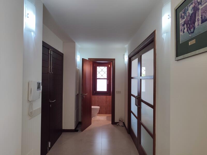 4 Cuarto Villa en venta