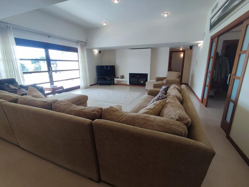 4 Cuarto Villa en venta