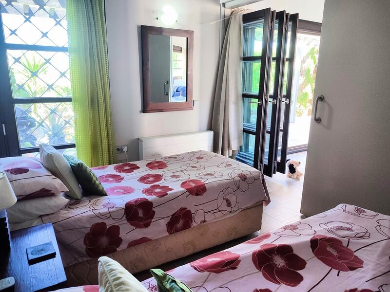 2 Cuarto Villa en venta