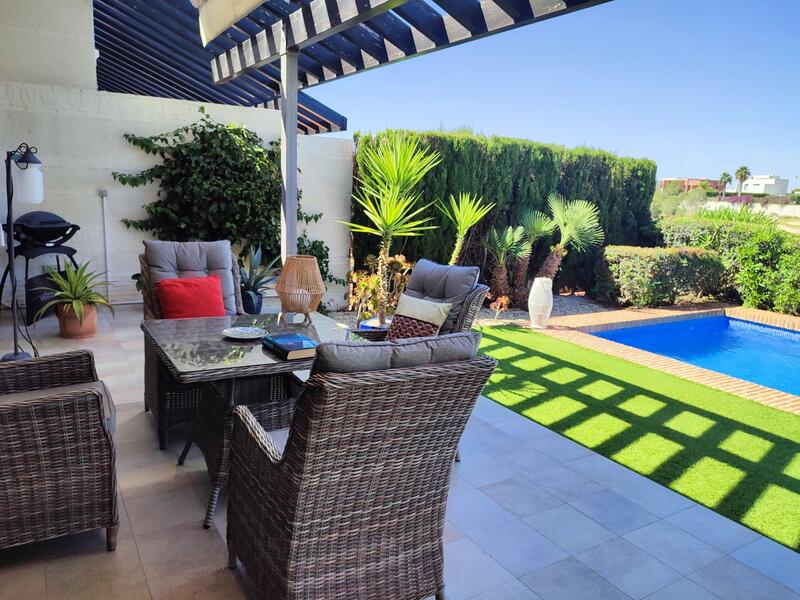 2 Cuarto Villa en venta