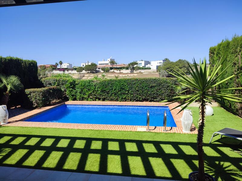 2 Cuarto Villa en venta