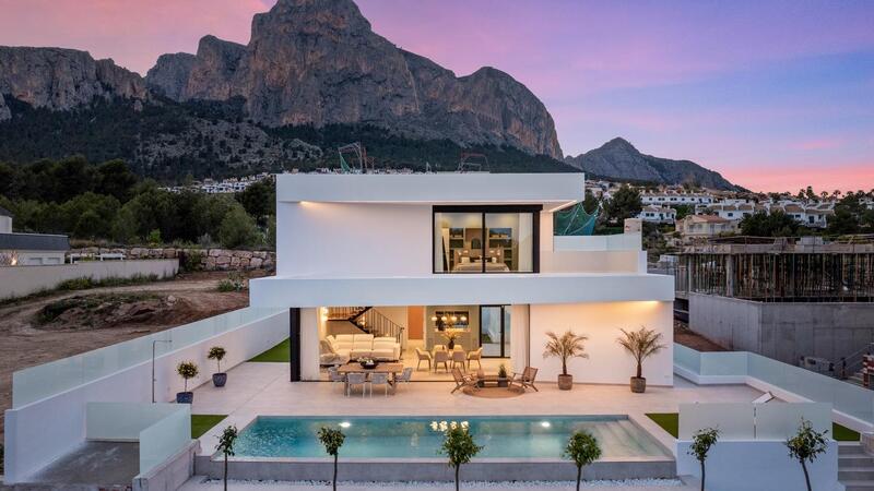 4 slaapkamer Villa Te koop