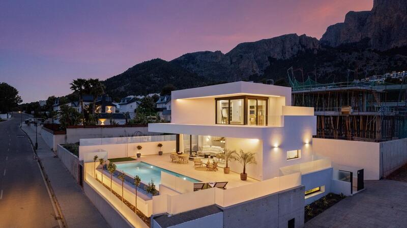 4 slaapkamer Villa Te koop