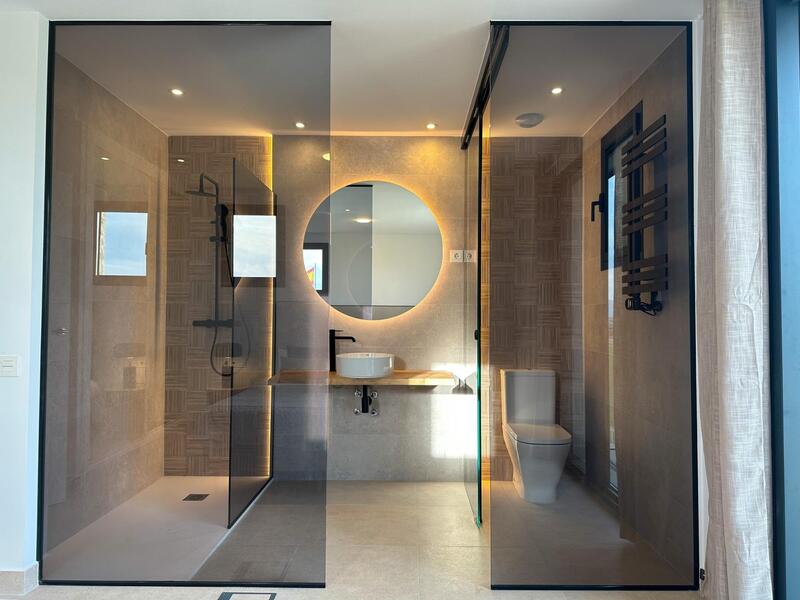 2 slaapkamer Gezinswoning Te koop