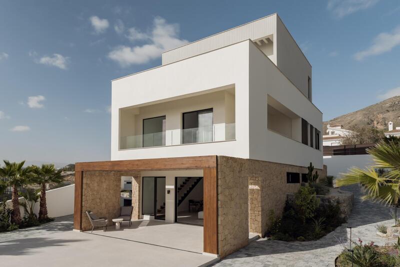 4 slaapkamer Villa Te koop