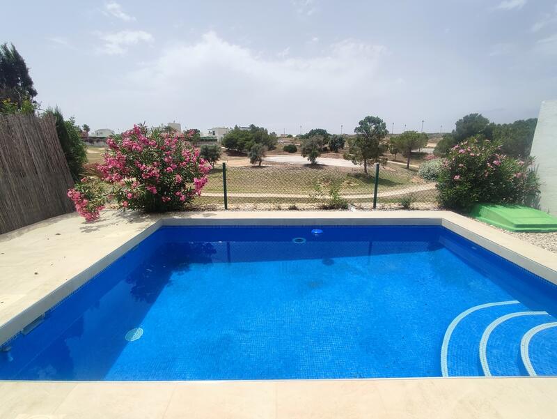 2 Cuarto Villa en venta