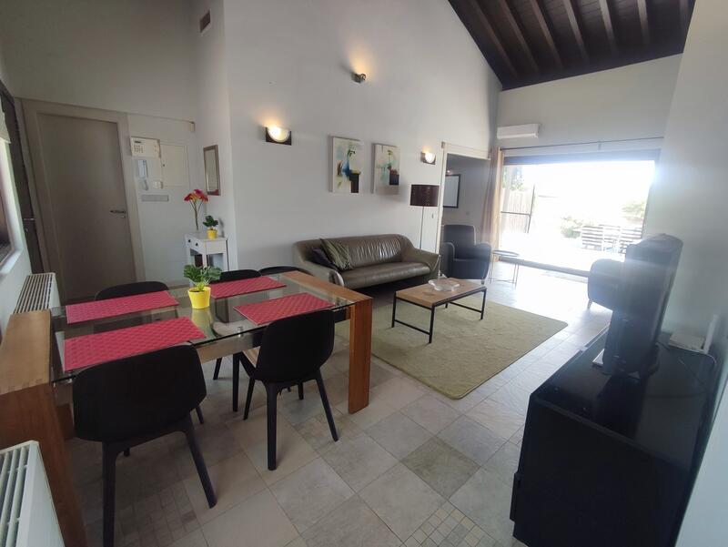 2 Cuarto Villa en venta