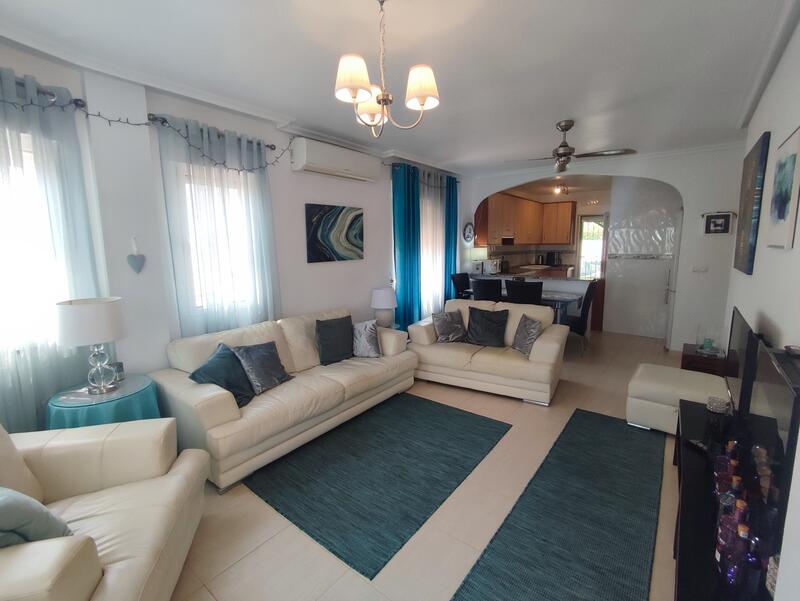 3 Cuarto Villa en venta
