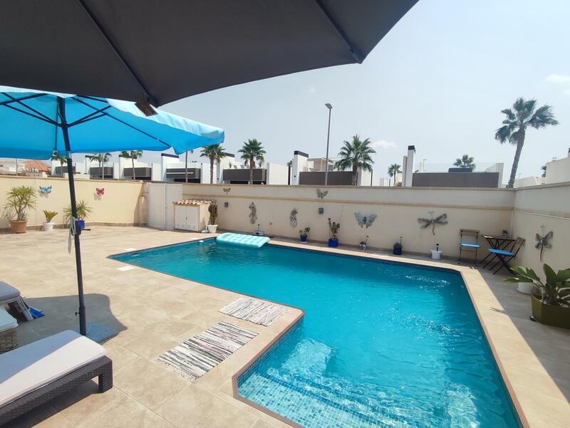 3 Cuarto Villa en venta