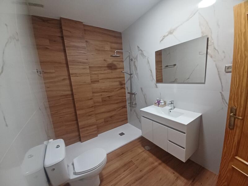 4 bedroom Townhouse for sale