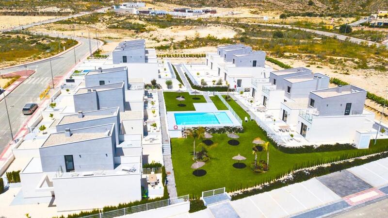 3 soveværelse Byhus til salg