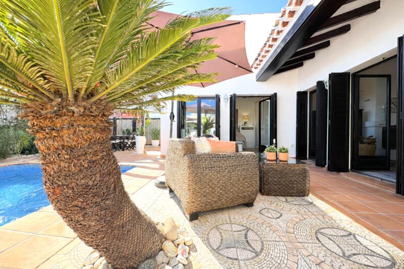 3 спальная комната вилла продается