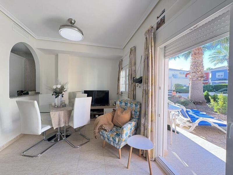 2 slaapkamer Villa Te koop 2 slaapkamer Villa Te koop