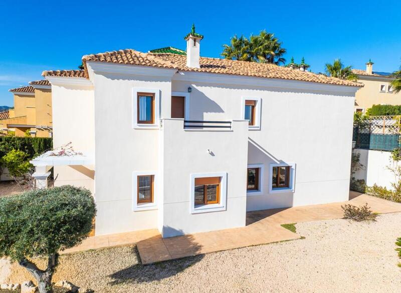 4 soverom Villa til salgs 4 soverom Villa til salgs