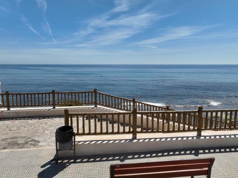 8 bedroom Villa for sale