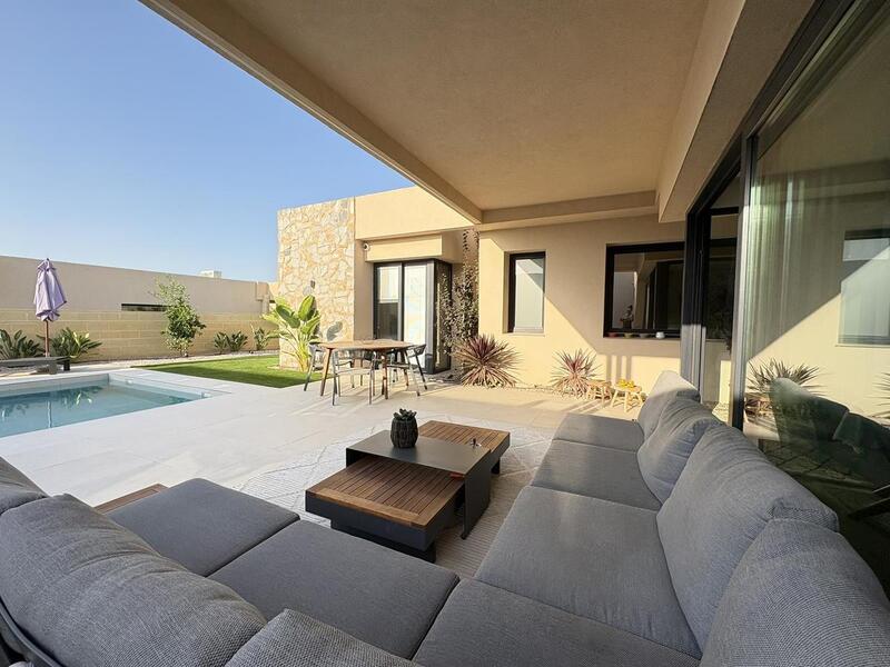 4 Cuarto Villa en venta