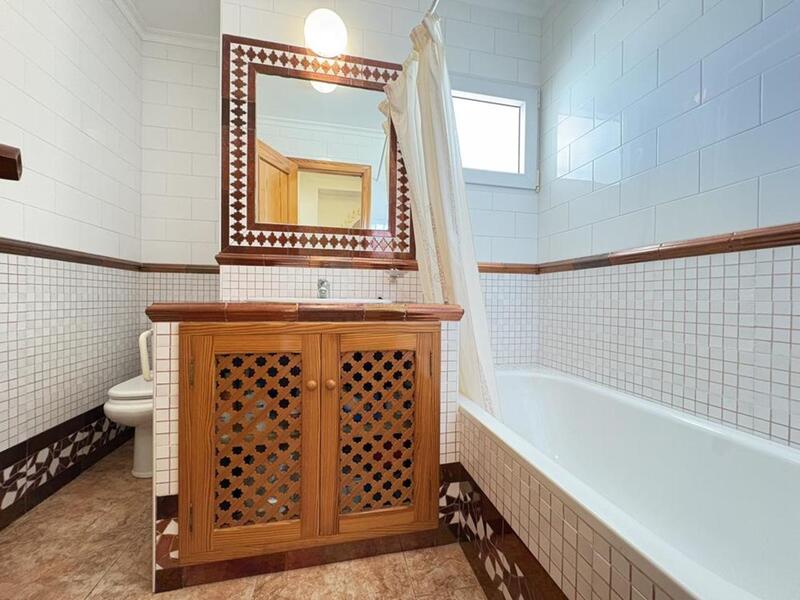 6 Cuarto Villa en venta