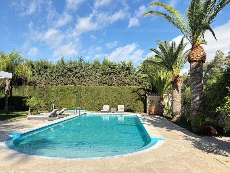 5 bedroom Villa for sale