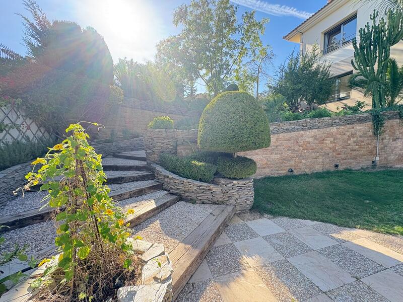 5 bedroom Villa for sale