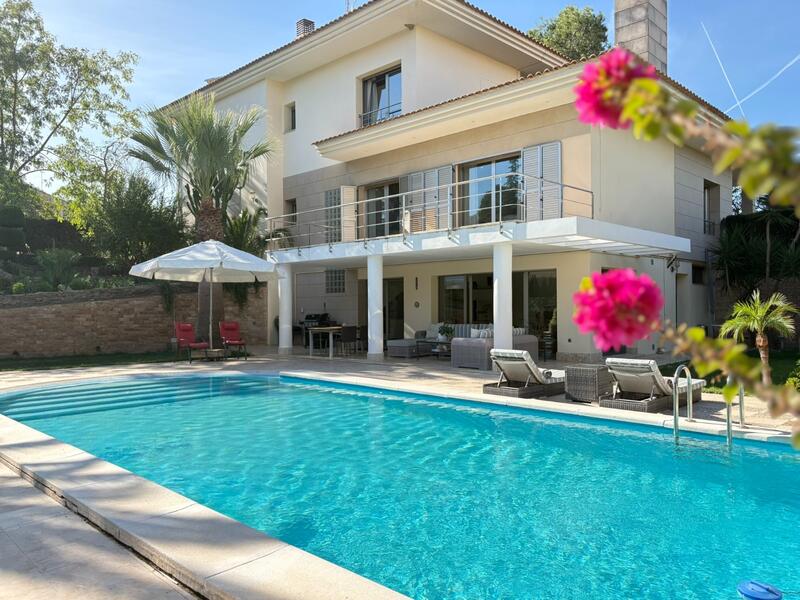 5 bedroom Villa for sale