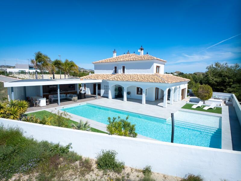 4 bedroom Villa for sale