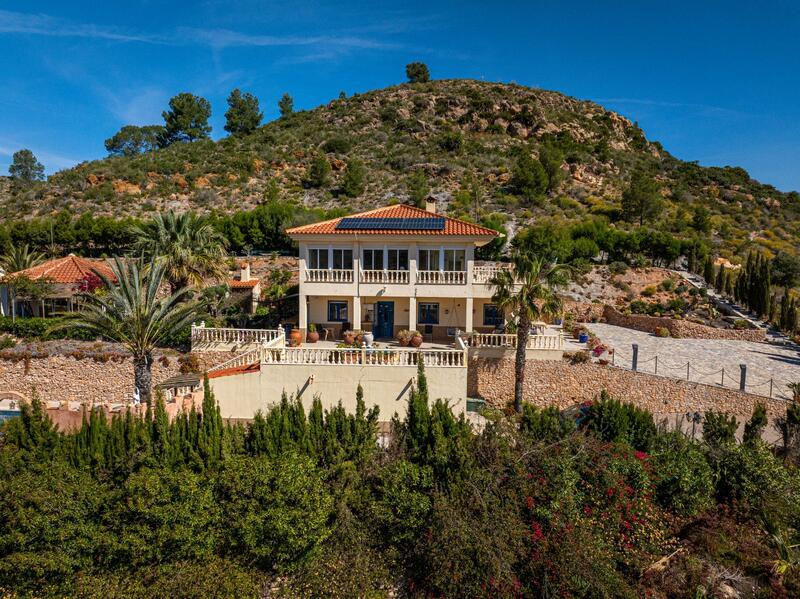 4 bedroom Villa for sale