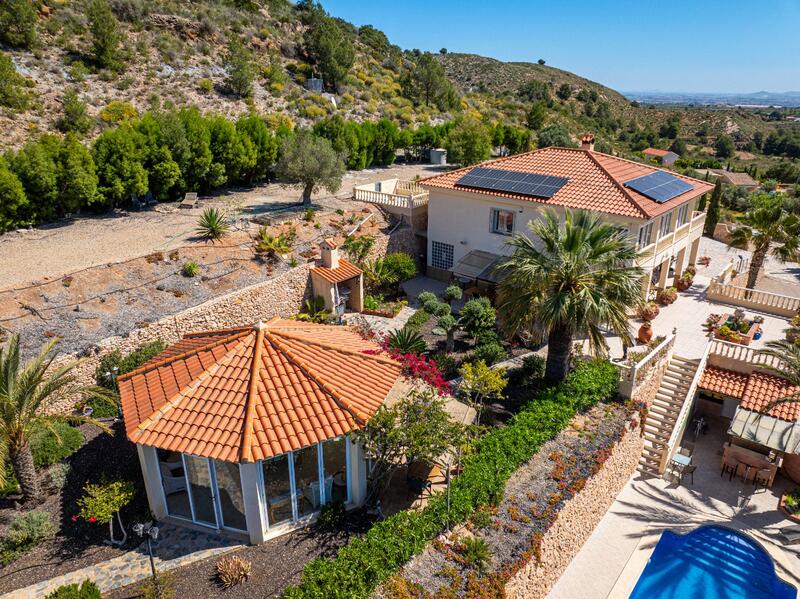4 bedroom Villa for sale