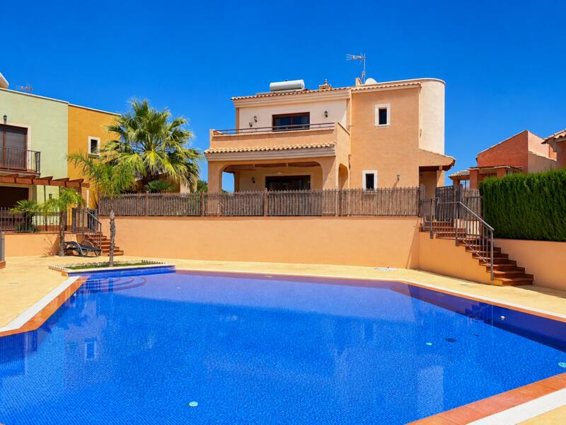 3 bedroom Villa for sale 3 bedroom Villa for sale