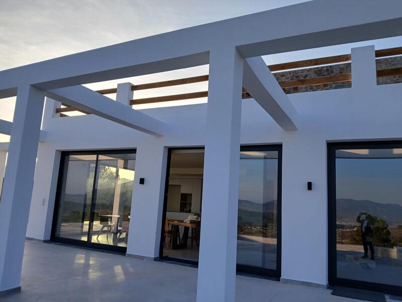4 bedroom Villa for sale 4 bedroom Villa for sale
